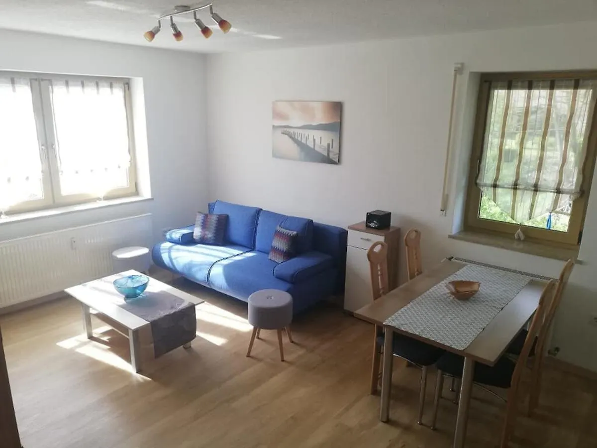 Ferienwohnung und Sommerhaus unter der Burg Falkenberg