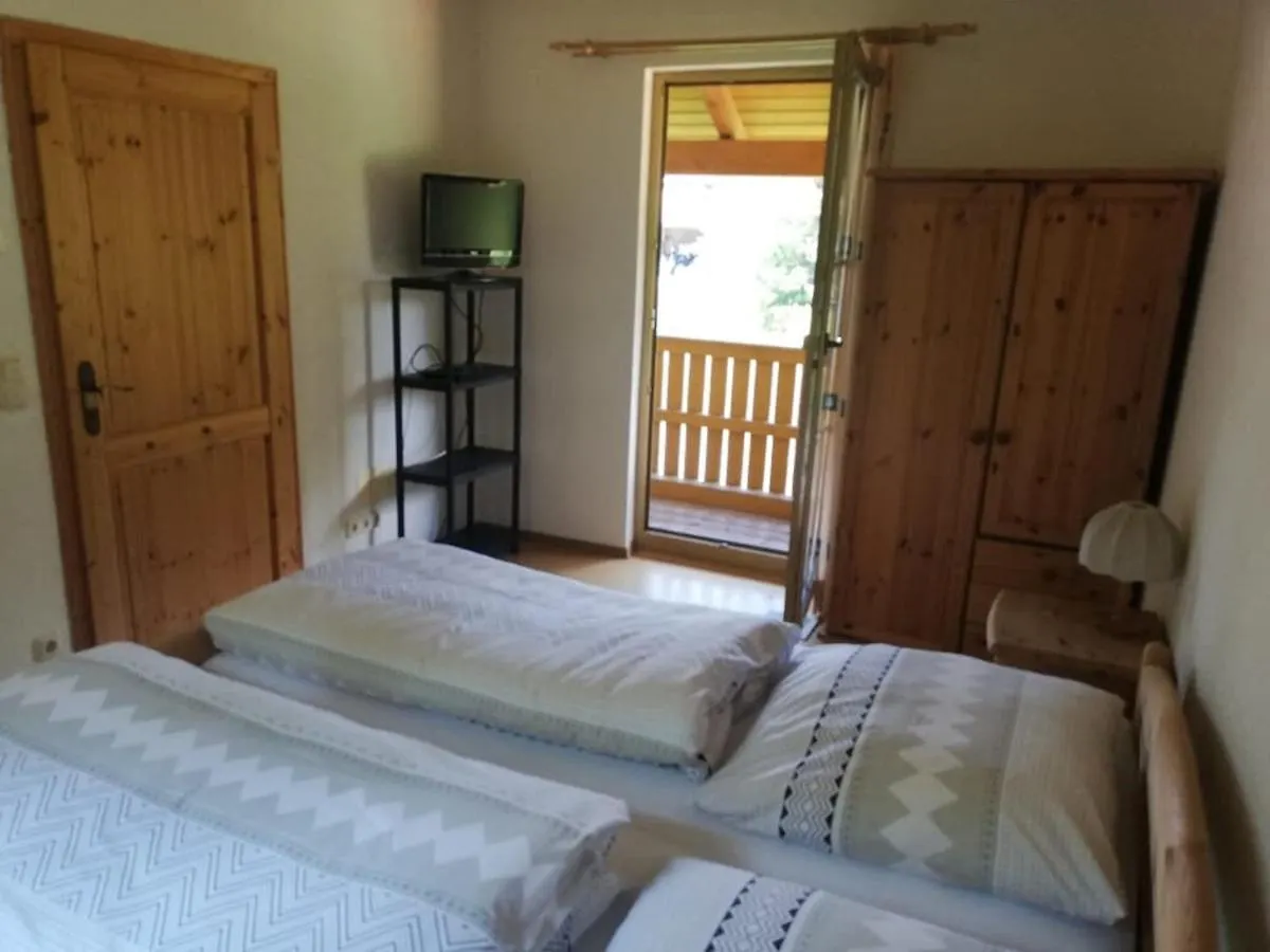 Ferienwohnung und Sommerhaus unter der Burg Falkenberg  Apartment Falkenberg (Tirschenreuth)
