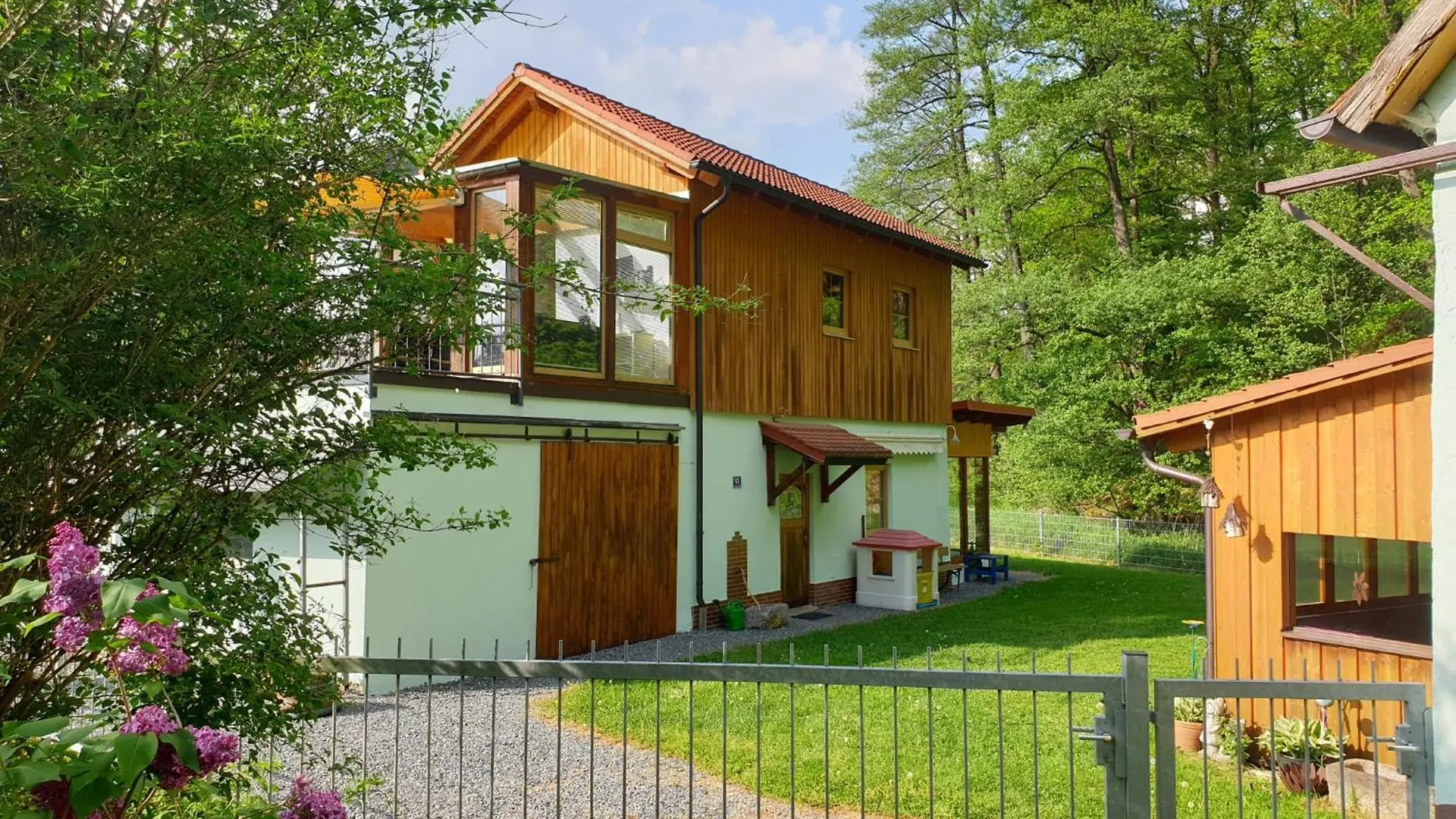 Ferienwohnung und Sommerhaus unter der Burg Falkenberg  Apartment Falkenberg (Tirschenreuth)